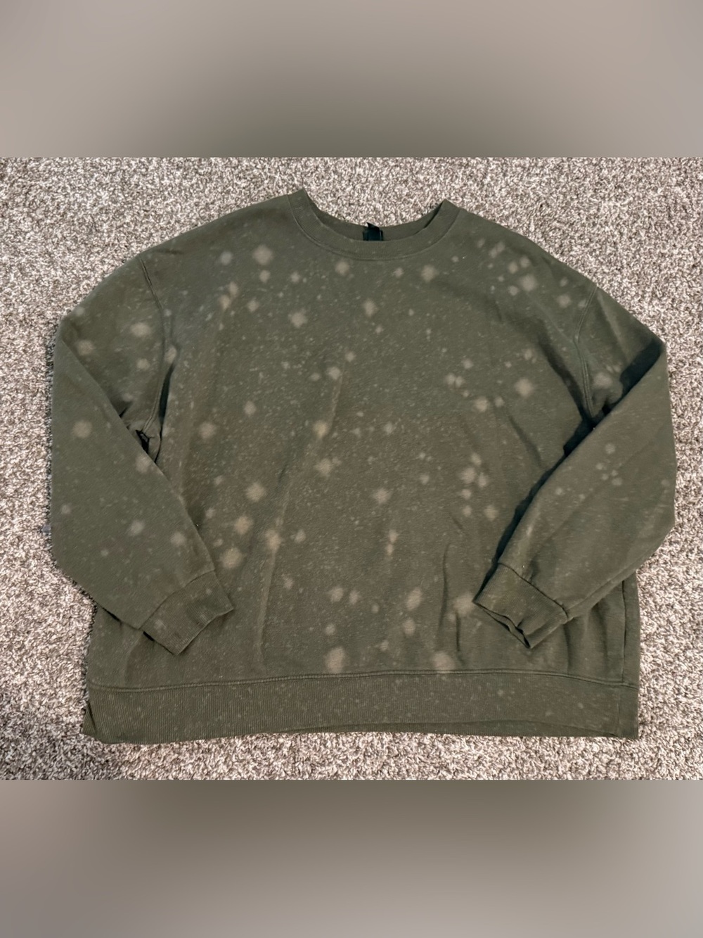 Juniors Wild Fable Green Spotted Sweatshirt ~ Size L